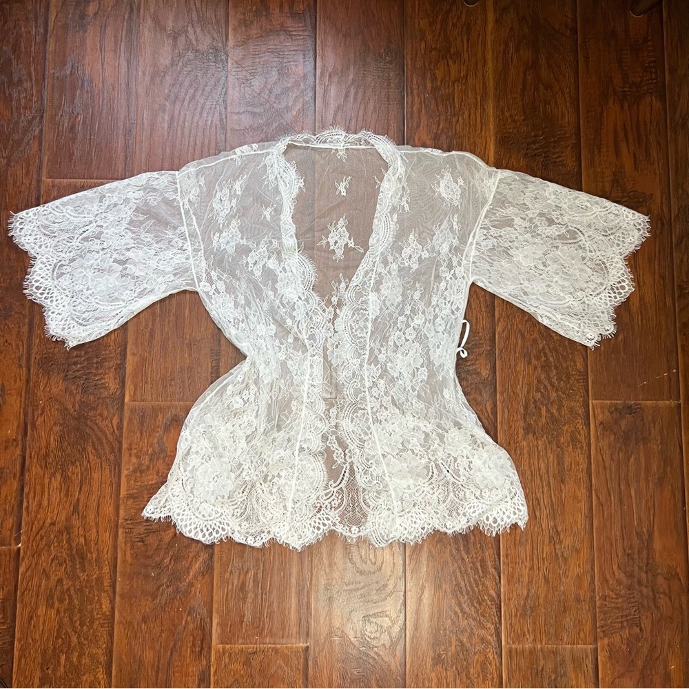 Avidlove White Mesh lace Kimono Size M